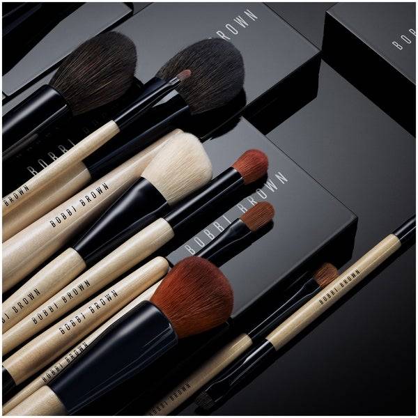 Bobbi Brown Sheer Powder Brush
