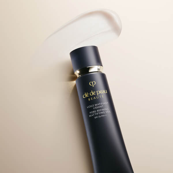 Clé De Peau Beauté Pore Refining Mattifying Veil - 35ml