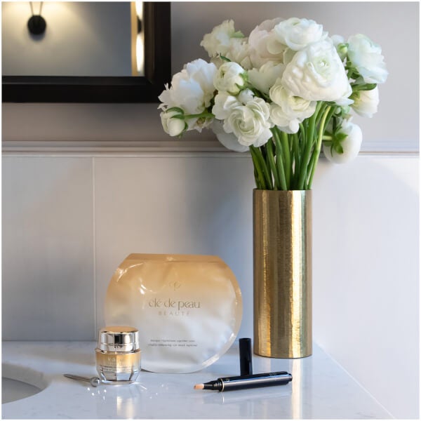 Clé De Peau Beauté Vitality-Enhancing Eye Mask Supreme