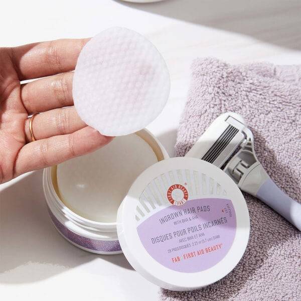 First Aid Beauty Bye Bye Bumps – Best Of Body Kit