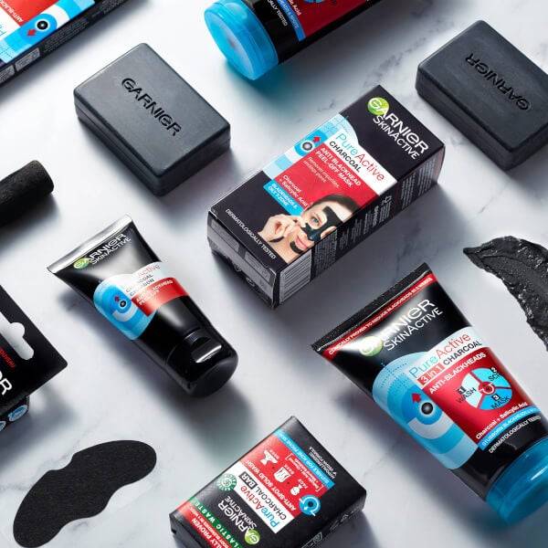 Garnier Pure Active Charcoal Anti-Blackhead Nose Strips X 4