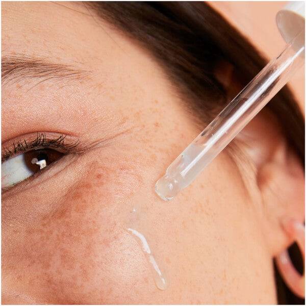 Isle Of Paradise HYGLO Hyaluronic Self-Tan Serum For Face 30ml