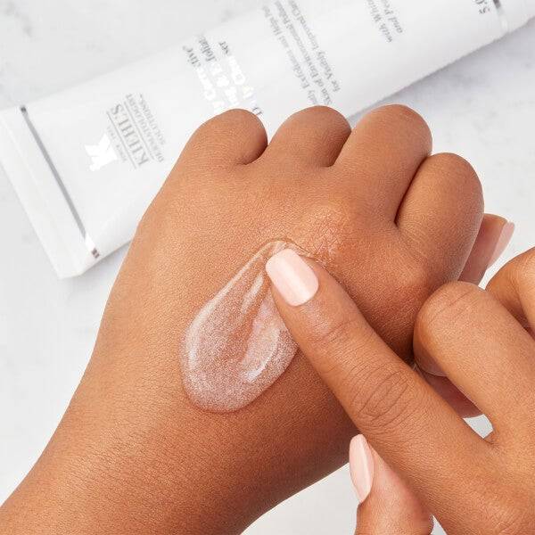 Kiehl's Clearly Corrective Brightening And Exfoliating Daily Cleanser 150ml