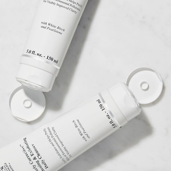 Kiehl's Clearly Corrective Brightening And Exfoliating Daily Cleanser 150ml