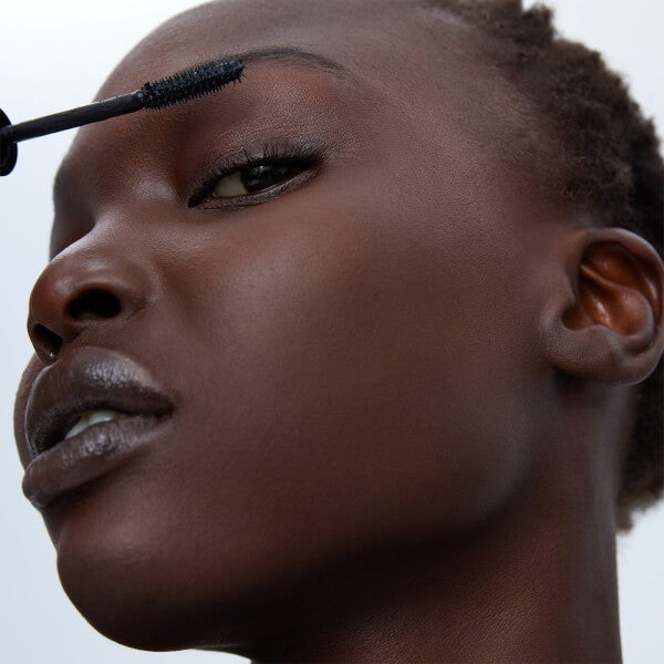 NUDESTIX Spritzwassergeschützte Wimperntusche - Schwarz 12ml