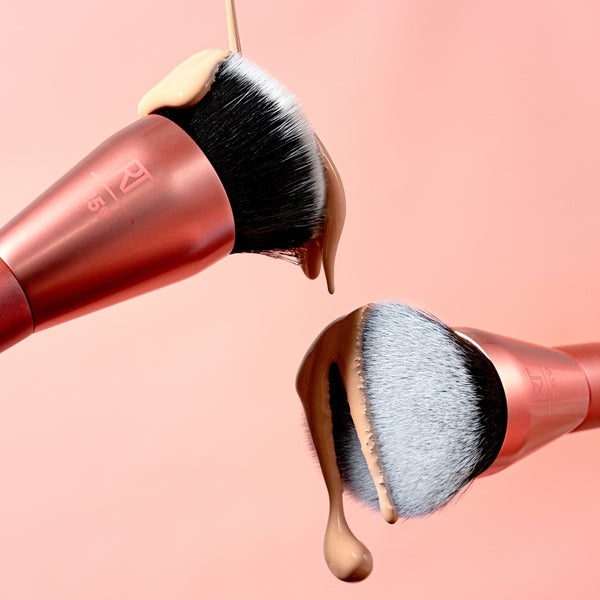 Real Techniques Glow Round Base Makeup Brush