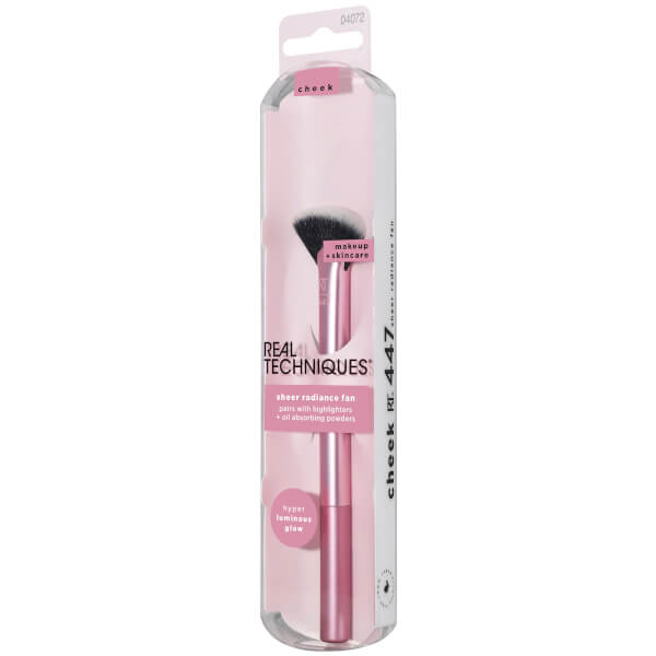Real Techniques Sheer Radiance Fan Brush