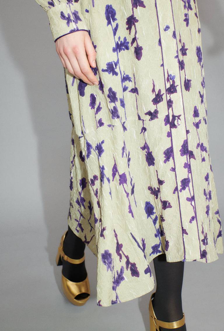 Odeeh Flower Items On Crushed Crepe Kleid, Almond