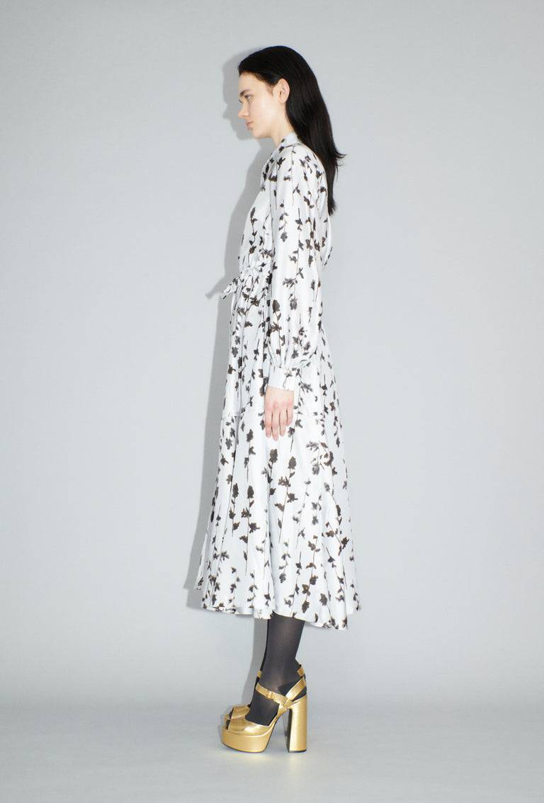 Odeeh Flower Items On Twill Kleid, Diamond