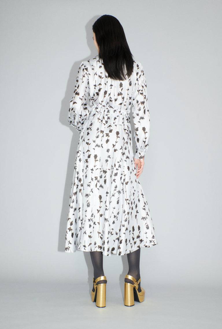 Odeeh Flower Items On Twill Kleid, Diamond