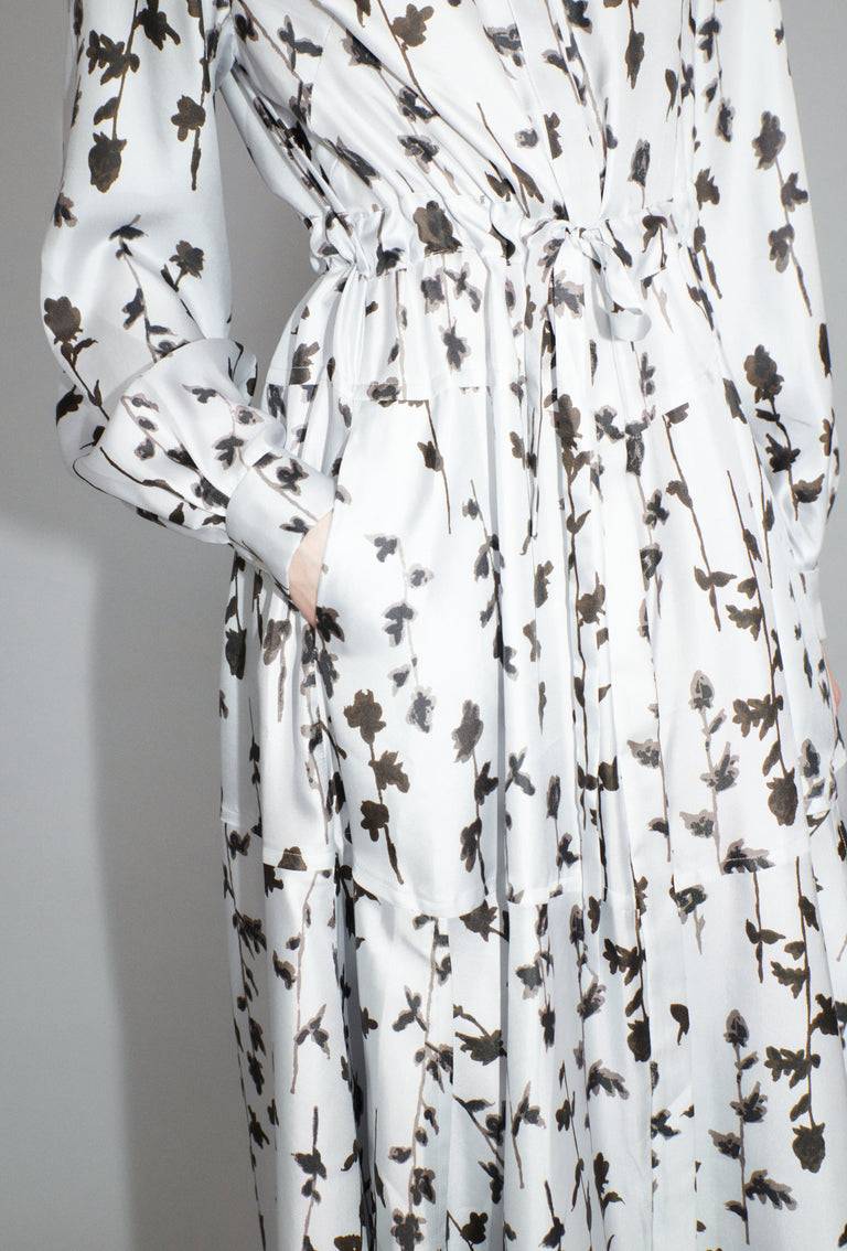 Odeeh Flower Items On Twill Kleid, Diamond