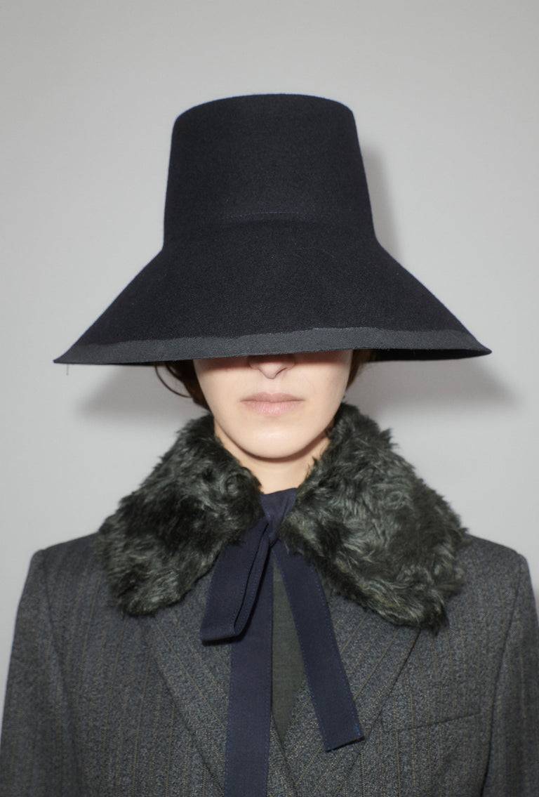 Odeeh Hat, Jet Black