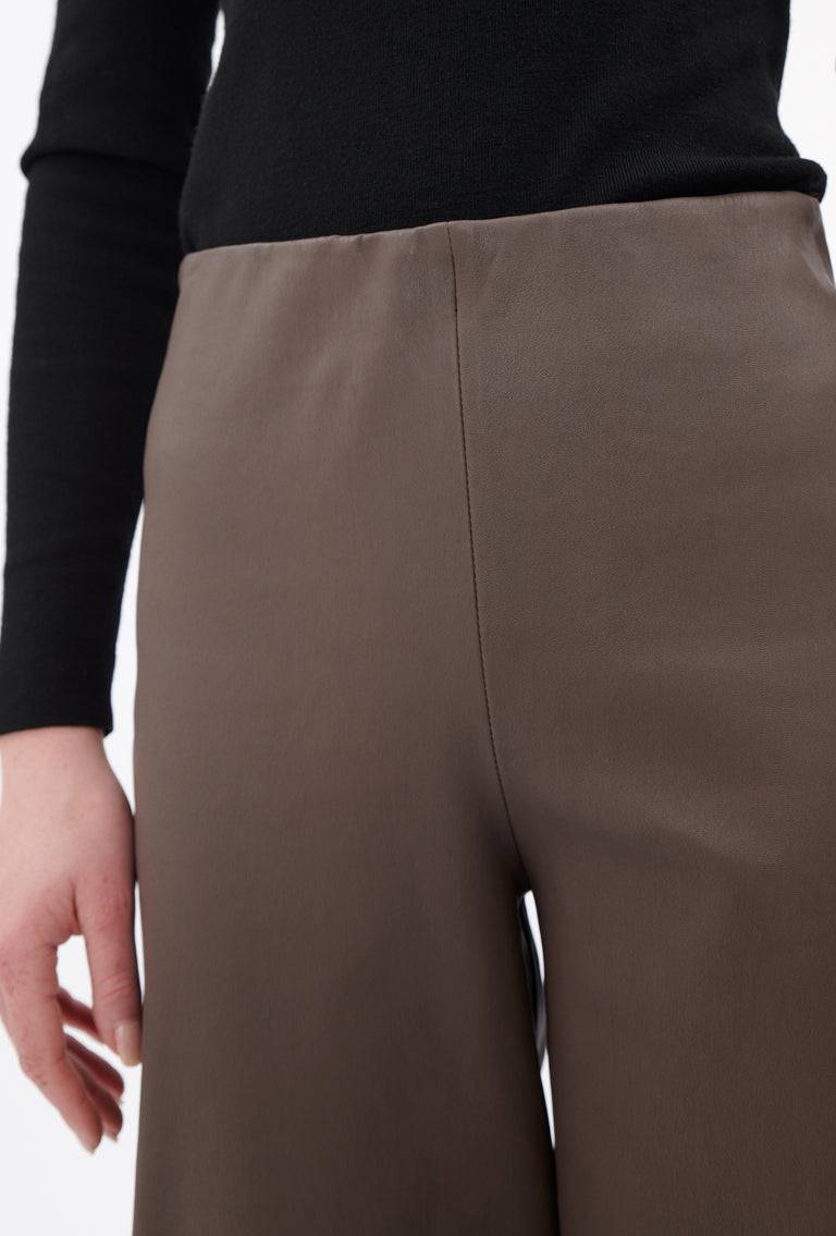 Odeeh Nappa Stretch Lederhose, Olive-brown