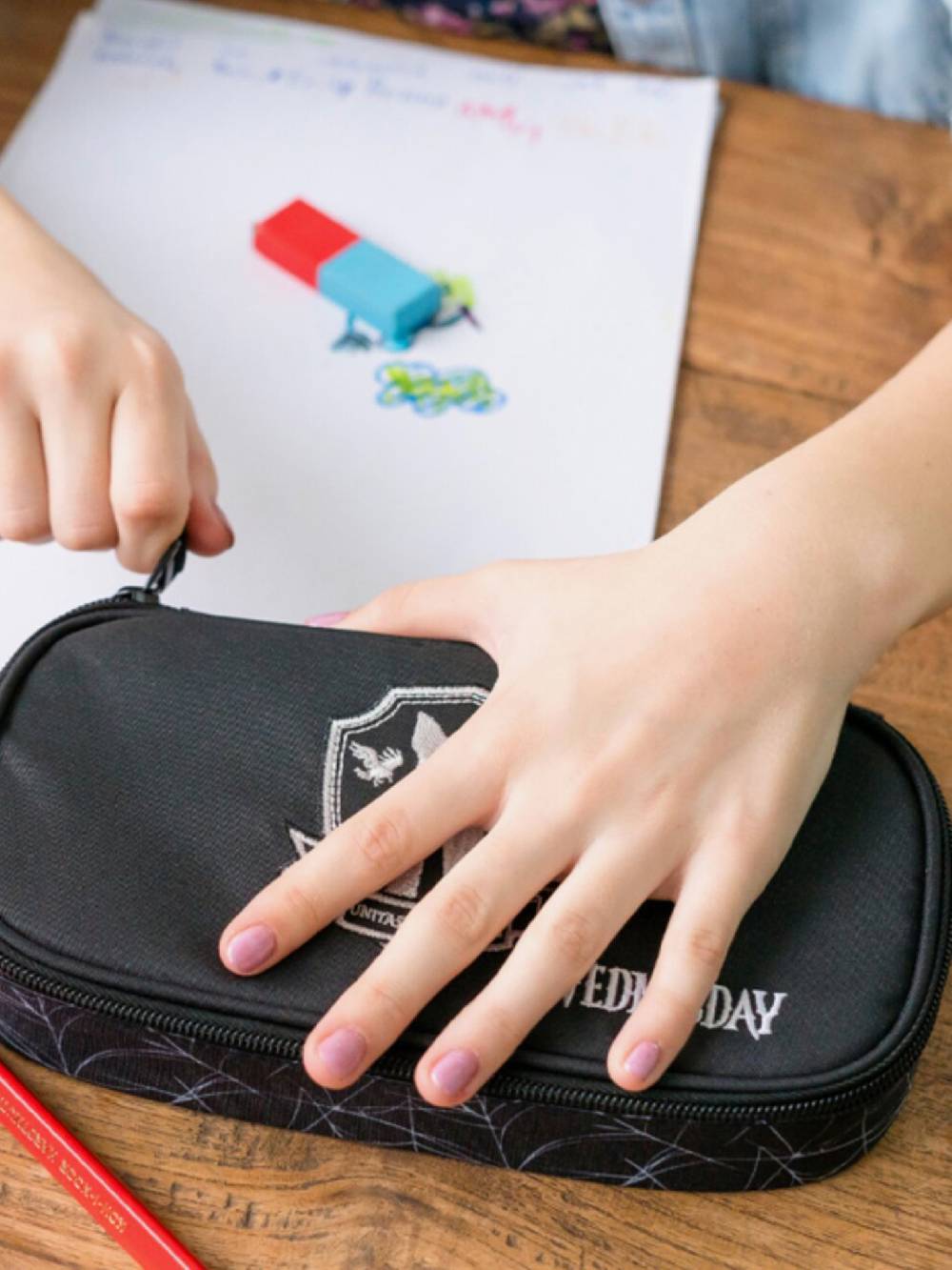 BAAGL Wednesday Nevermore Federtasche