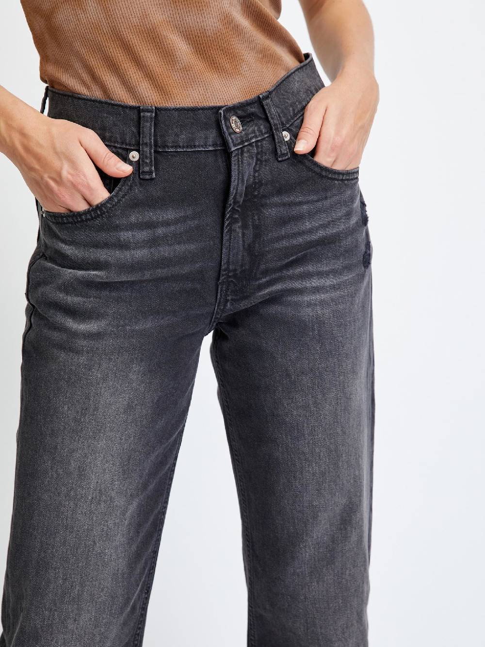 GAP Loose Mid Rise Washwell Jeans