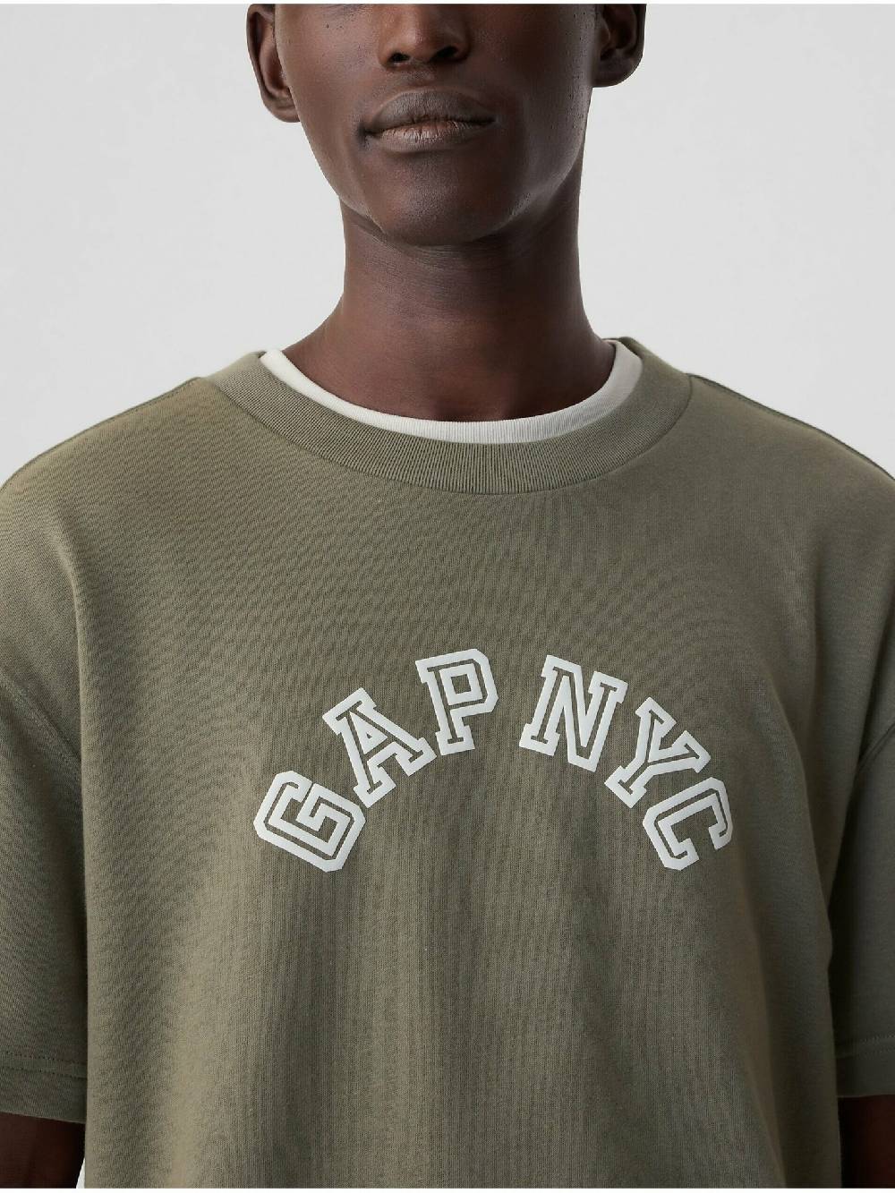 GAP T-Shirt