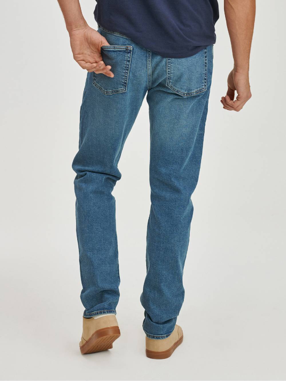 GAP V-Straight Taper Fairfax Medium Jeans