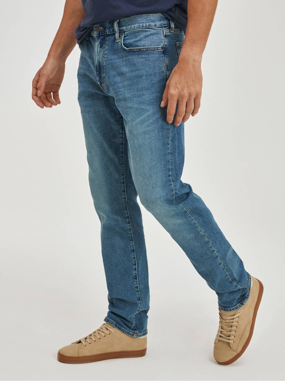 GAP V-Straight Taper Fairfax Medium Jeans