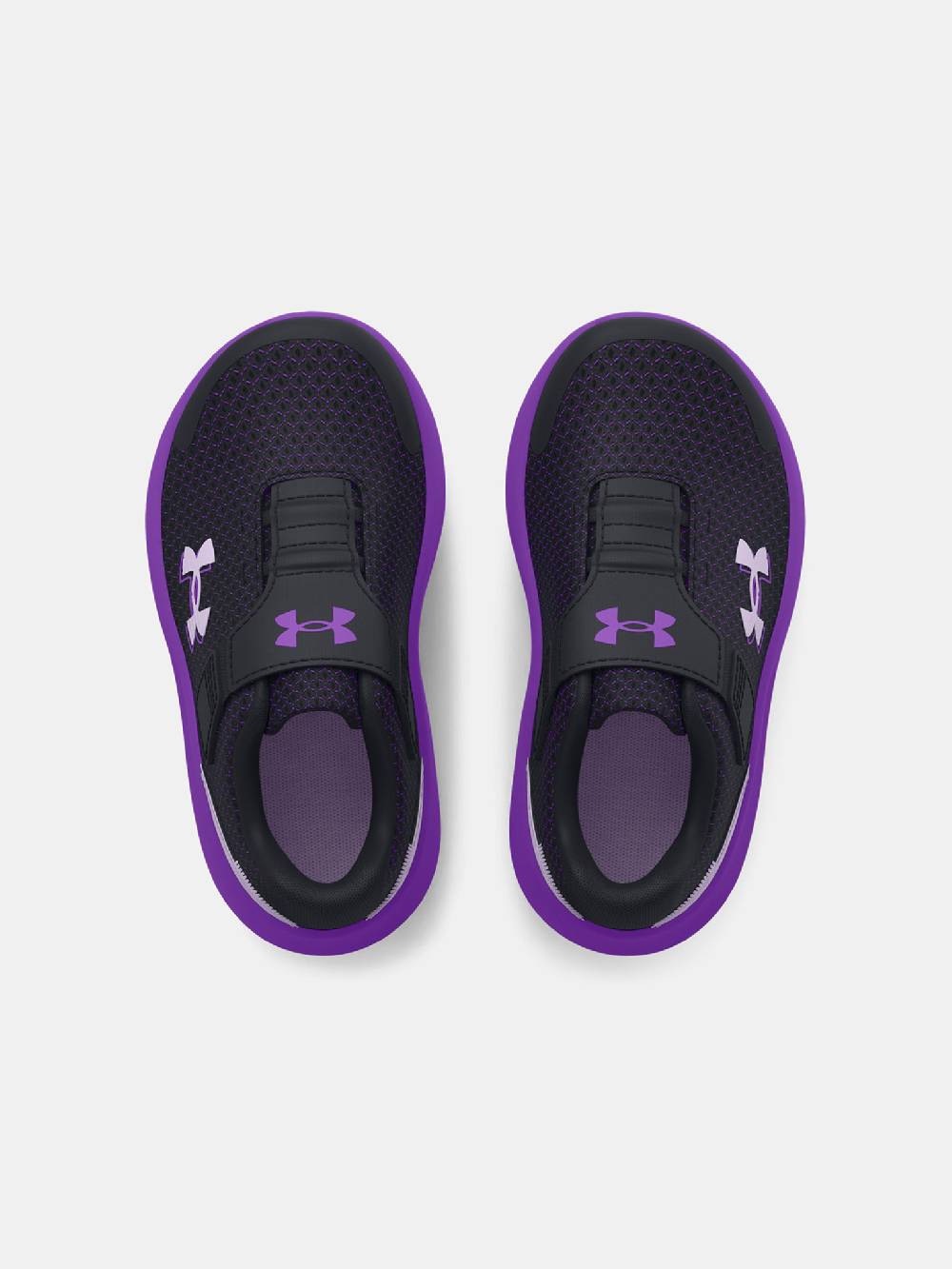 Under Armour UA GINF Surge 4 AC Stiefeletten Kinder