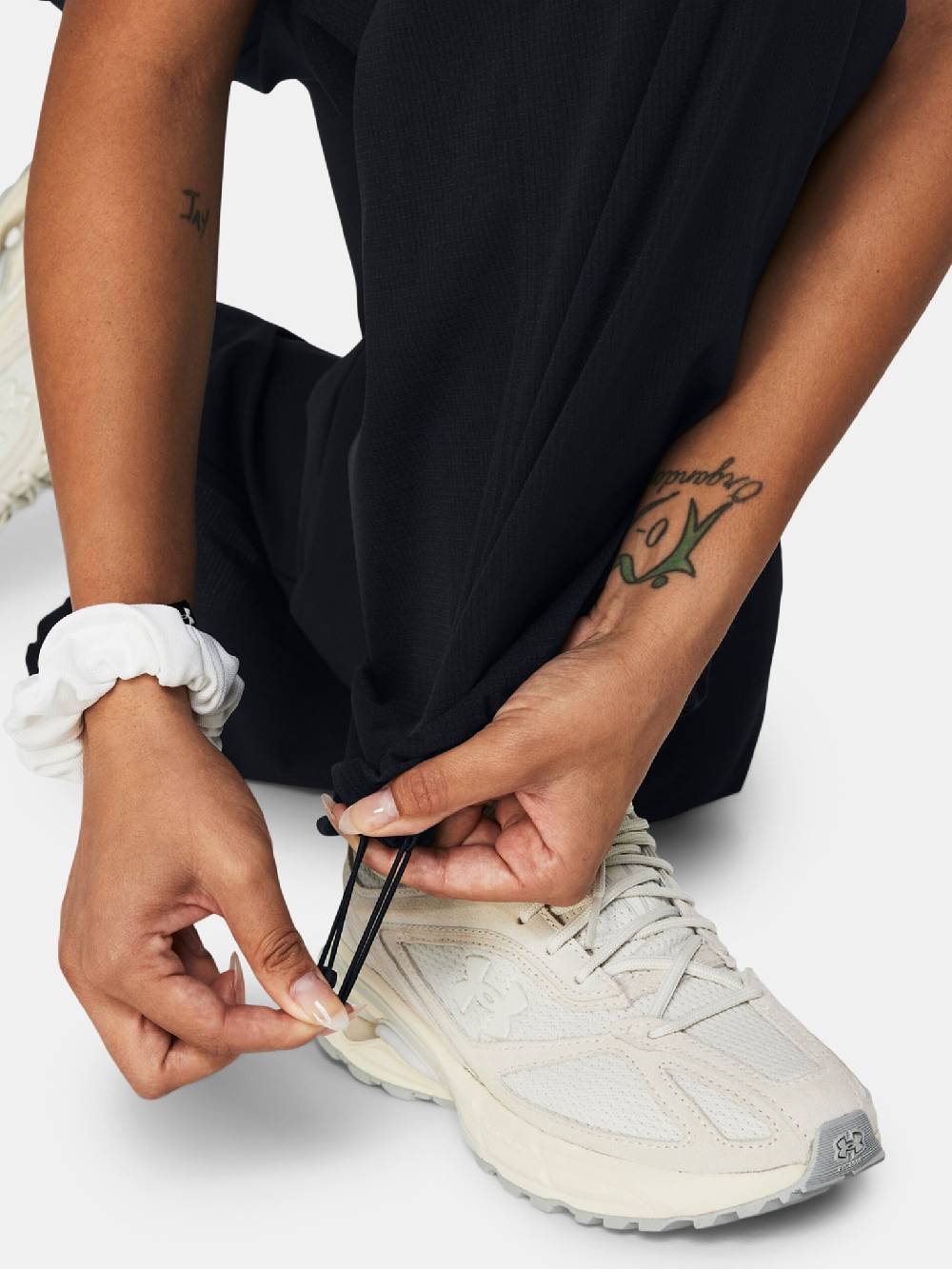 Under Armour UA Unstoppable Vent Parachute Hose