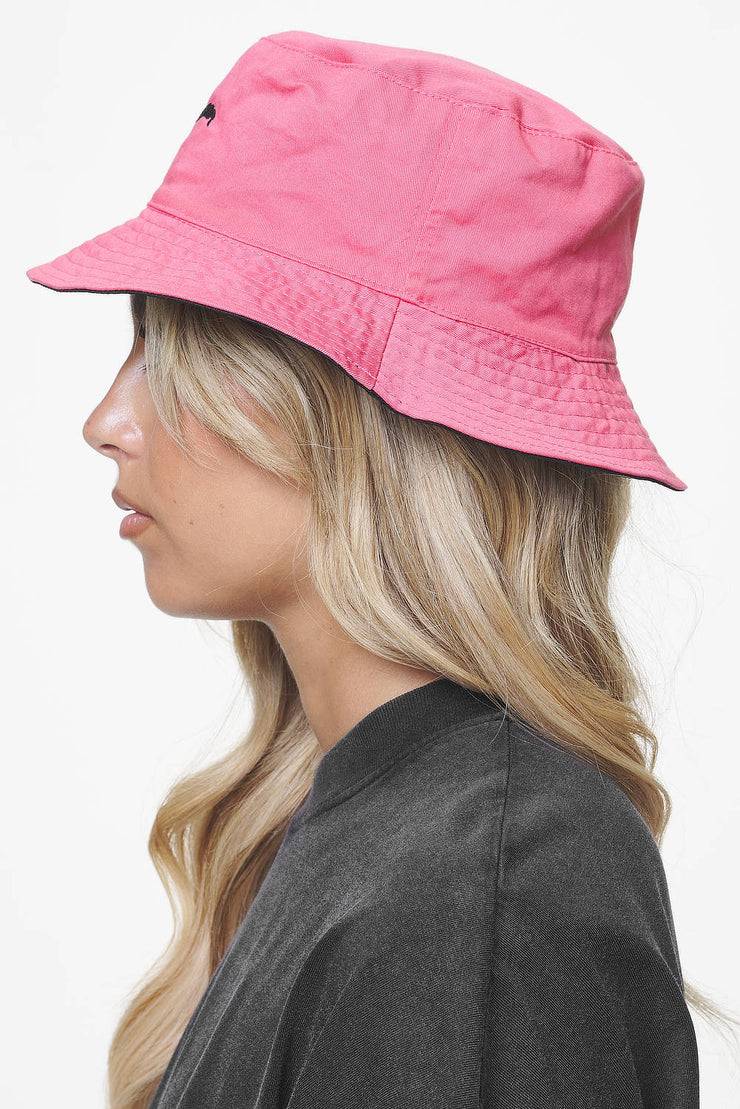 Pegador Juan Reversible Bucket Hat Black Strawberry