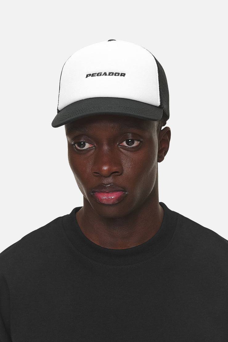 Pegador Logo Baseball Trucker Cap White Black