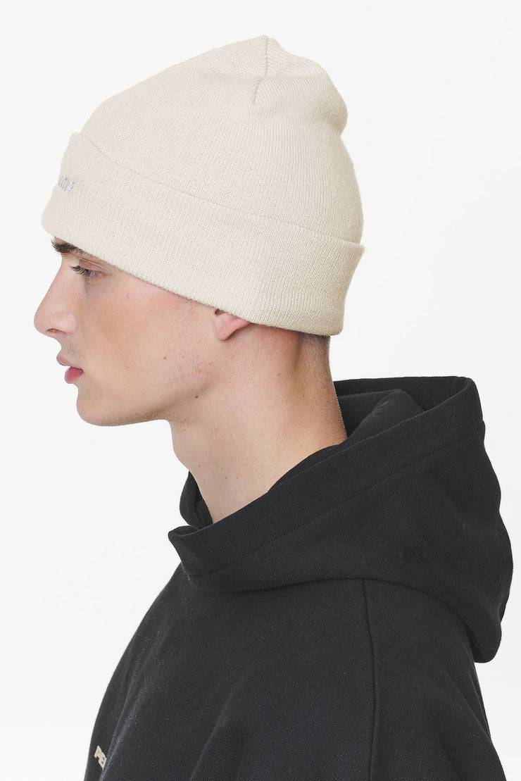 Pegador Logo Beanie Kingdom Beige White