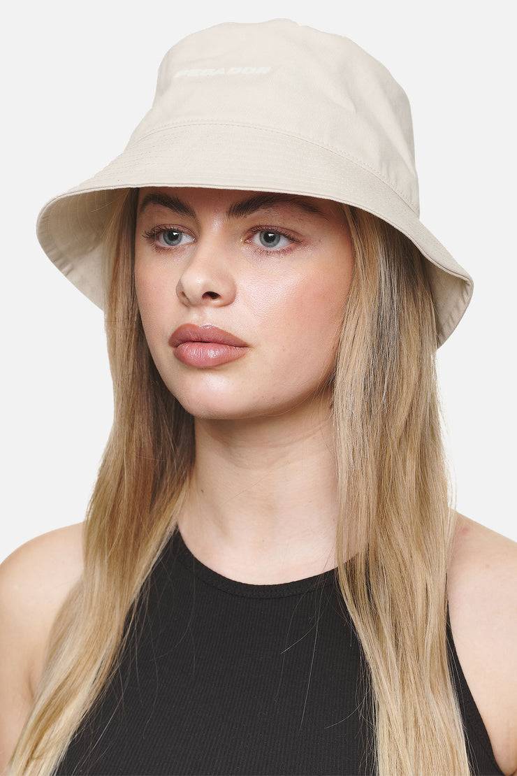 Pegador Logo Bucket Hat Desert Sand White