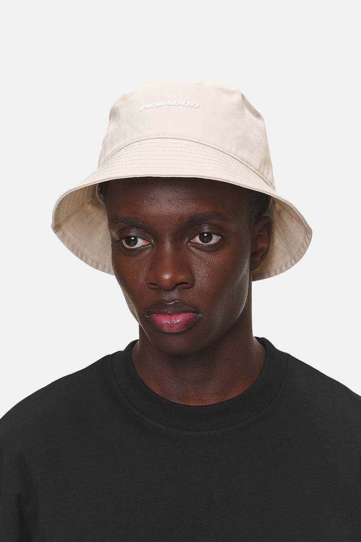 Pegador Logo Bucket Hat Desert Sand White