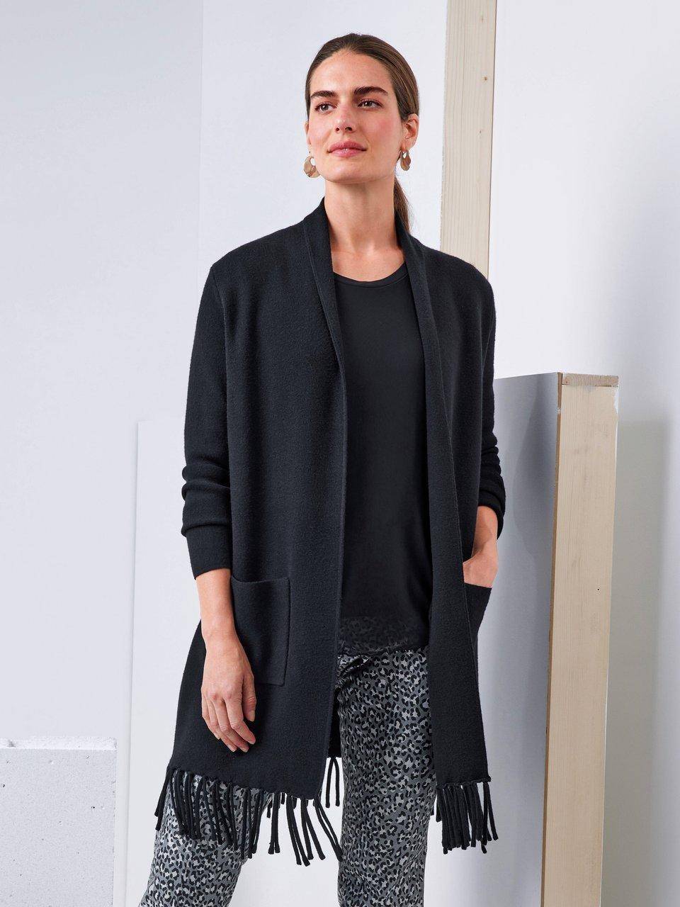 Emilia Lay Strickmantel