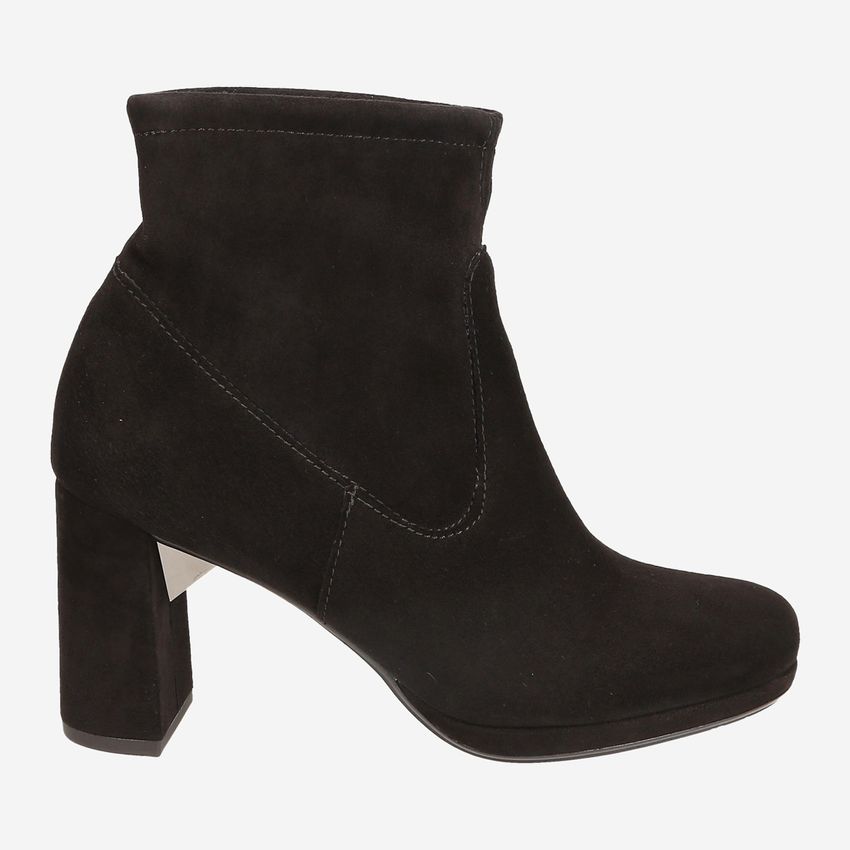 Peter Kaiser 02219 240 MAYA