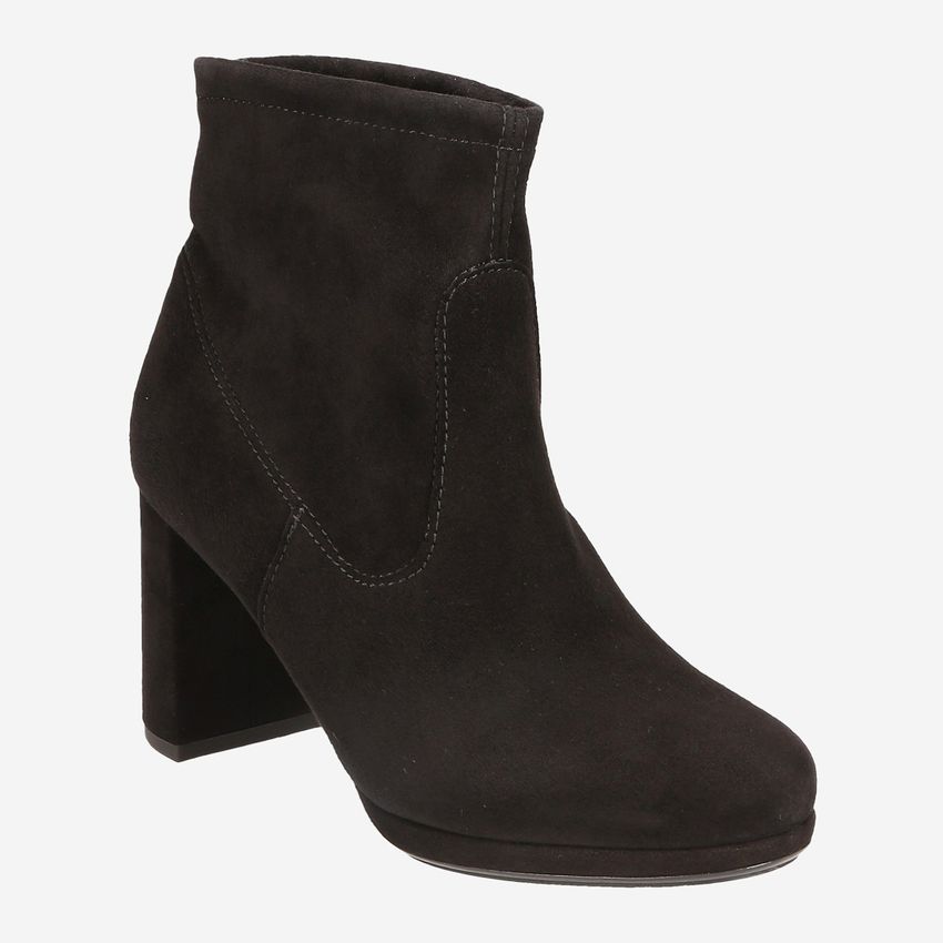 Peter Kaiser 02219 240 MAYA