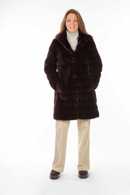 Petite M. Kunstpelz Kurzmantel Mit Kapuze In Dunkel Weinrot