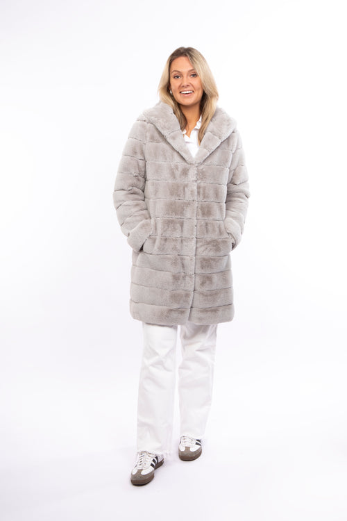 Petite M. Kunstpelz Kurzmantel mit Kapuze Silbergrau