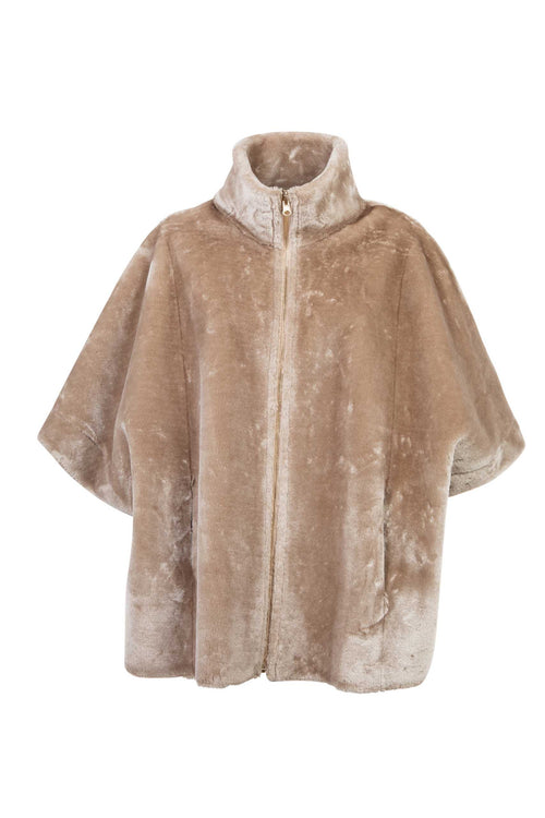 Petite M. Cape Zum Wenden In Kunstlammfell