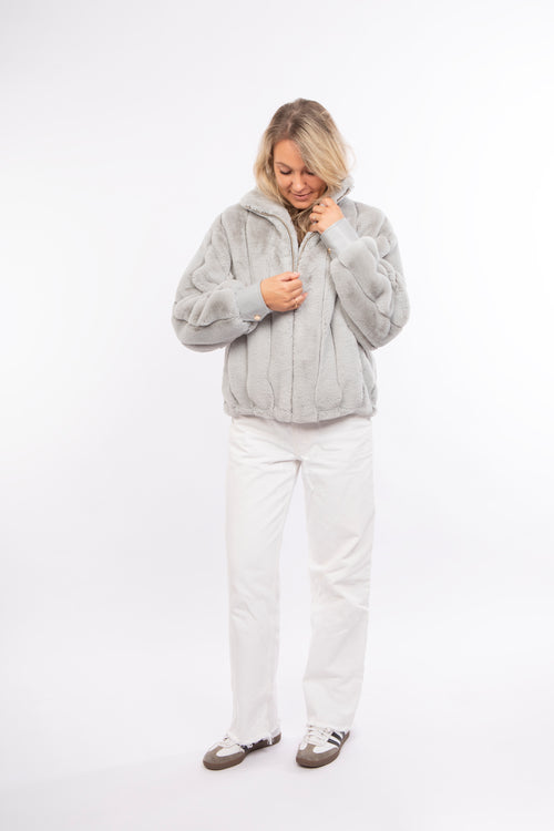 Petite M. Kunstpelz Bomberjacke In Silbergrau