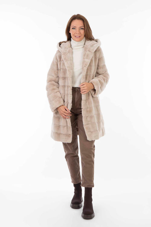 Petite M. Kunstpelz Kurzmantel mit Kapuze Creme