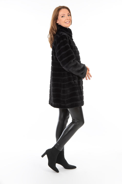 Petite M. Leichte Kunstfell Jacke Schwarz