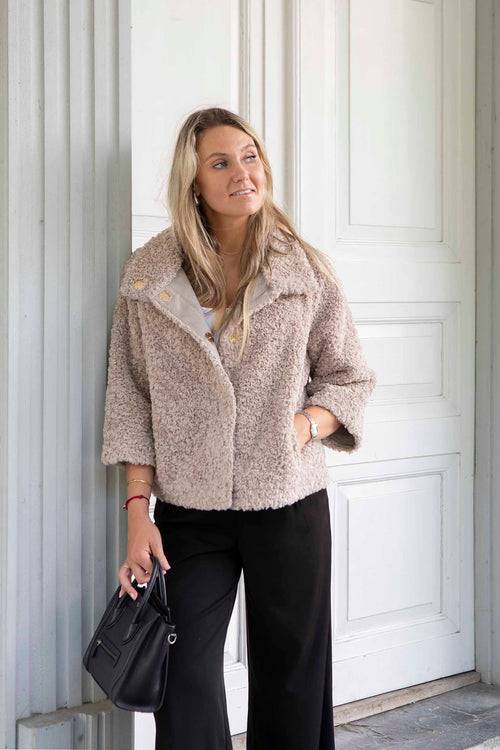 Petite M. Teddyfell Kurze Jacke In Beige