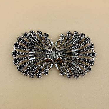 Pezzo D'oro Schürzenschließe, filigrane Pfauenfeder, altsilber,2 tlg