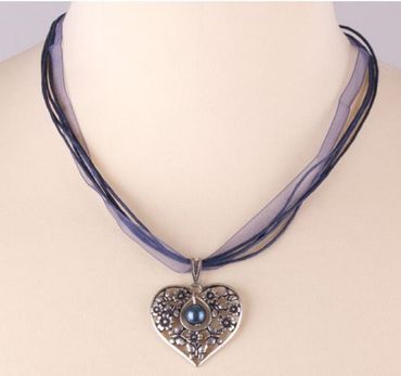 Pezzo D'oro Trachtenhalskette mit Herzanhänger und farbiger Perle in Farbe marine nickelfrei