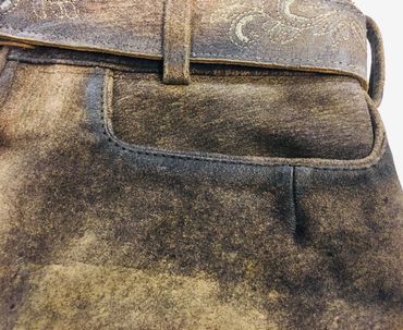 Pezzo D'oro Trachtenlederhose Kurz, Mit Gürtel Bayernwappen, Antikfarben Braun Wildbock