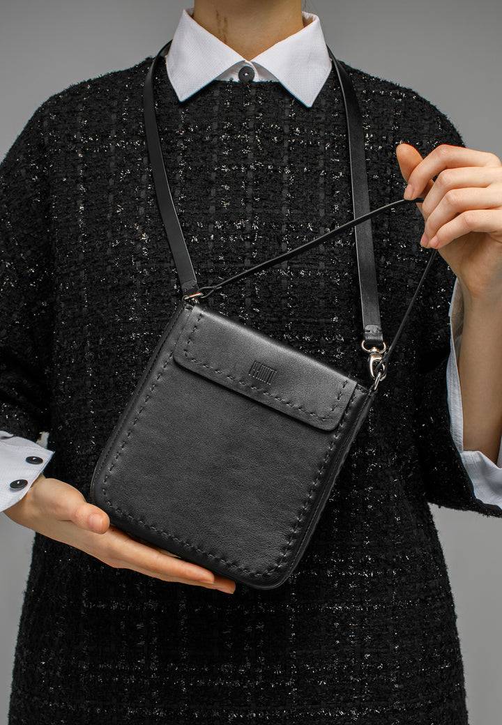 Philini Handtasche In Schwarz - Saphira