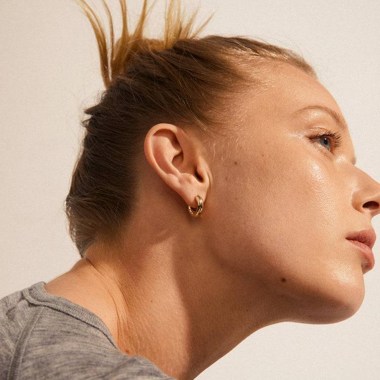 Pilgrim AICA Recycelte, Chunky Huggie-Creolen, Vergoldet