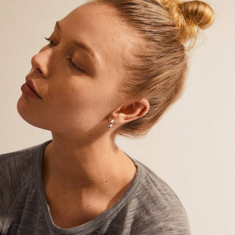 Pilgrim AICA Recycelte, Chunky Huggie-Creolen, Versilbert