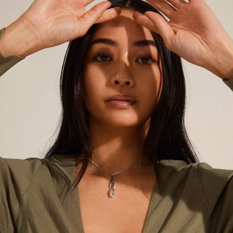 Pilgrim ALBERTE Halskette Mit Tropfenanhänger, Versilbert