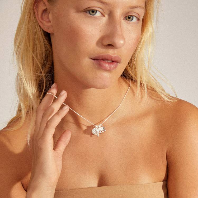 Pilgrim CHARM Recycelter Kristallkreuzanhänger, Versilbert