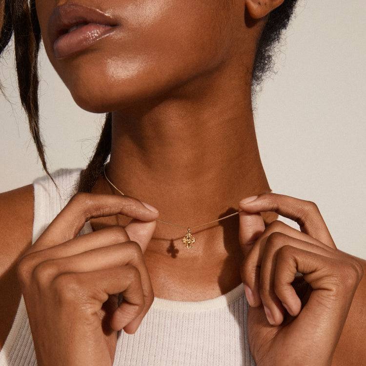 Pilgrim DAGMAR Recycelte Mini-Kreuz-Halskette Vergoldet