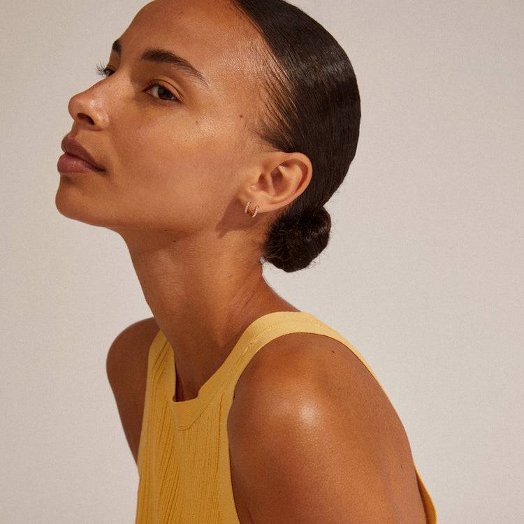 Pilgrim EBNA Mini Kristall-Huggie-Creolen, Vergoldet