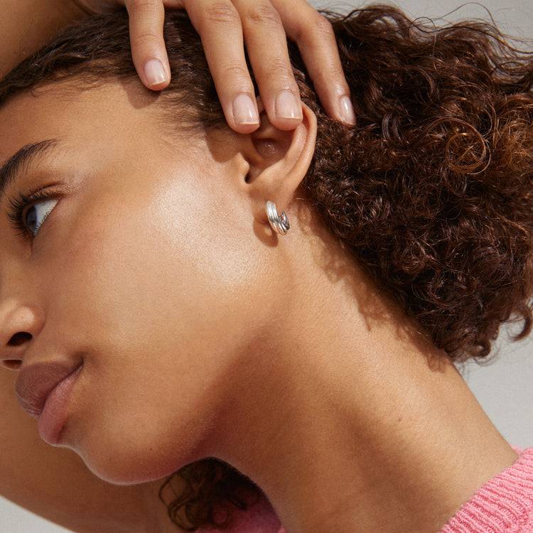 Pilgrim EDEA Recycelte, Chunky Huggie-Creolen, Versilbert